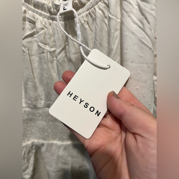 Elegant White Women's romper - Picture 4 of 6